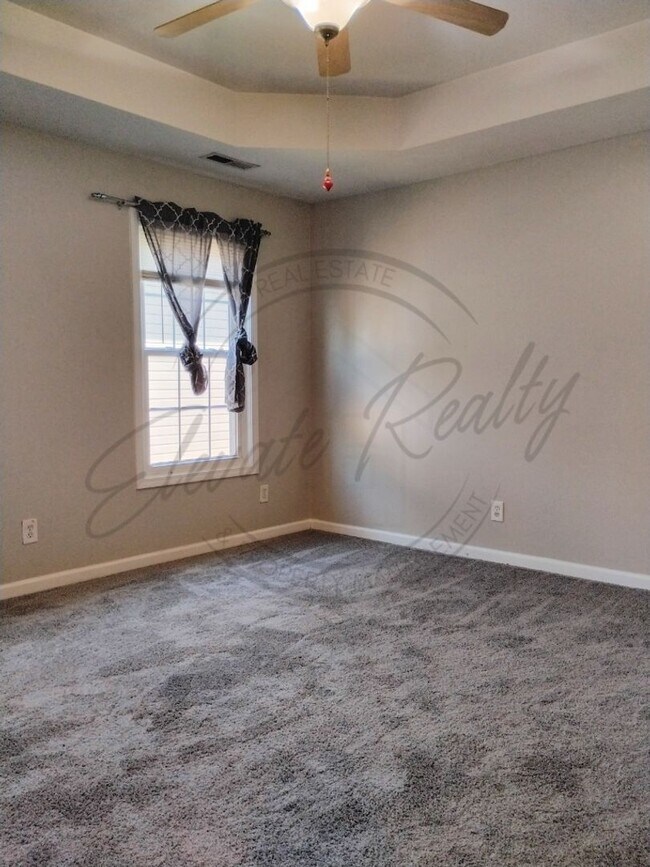 Building Photo - ON SPECIAL! THIS PROPERTY HAS A 1/2 OFF TH...