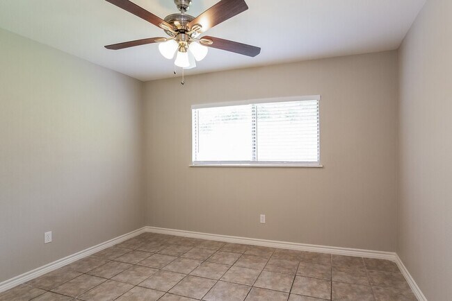 Building Photo - 20117 Dawn Mist Dr