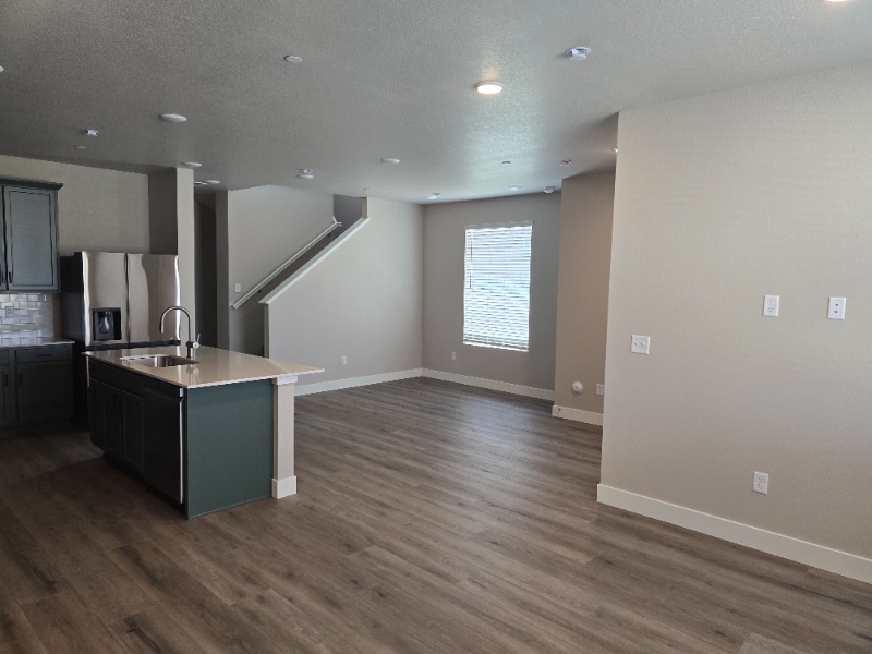 Building Photo - 4832 River Roads Dr