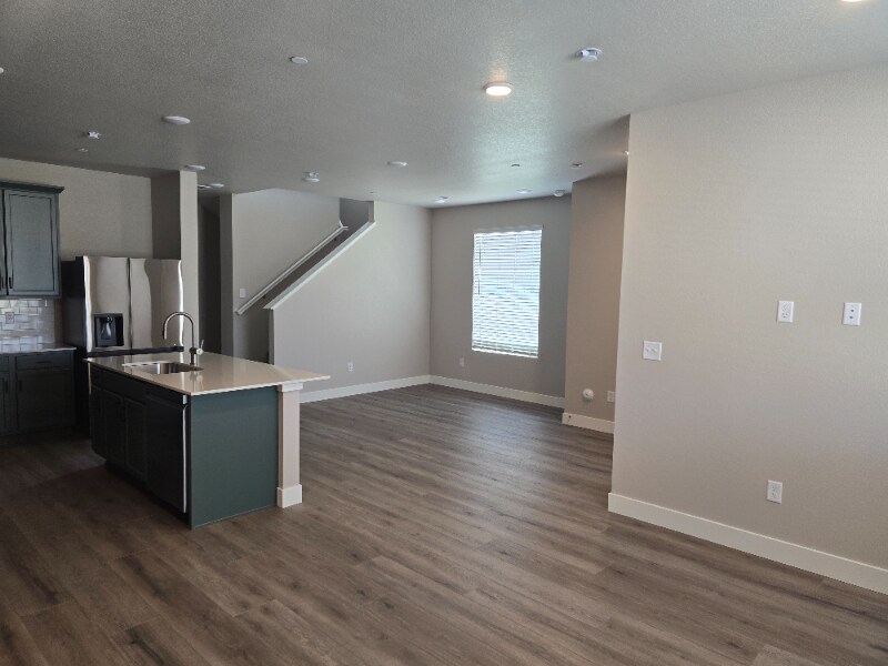 Building Photo - 4921 Autumn Leaf Dr
