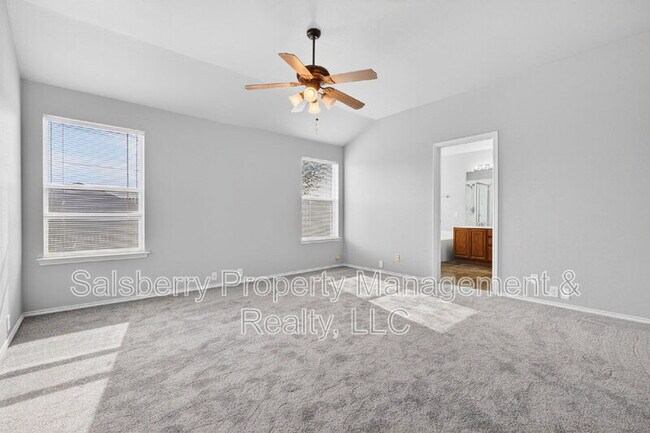 Building Photo - 2545 Prospect Hill Dr