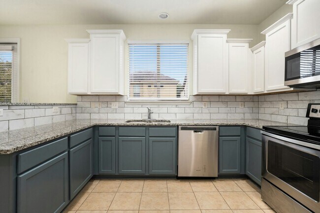 Building Photo - 1210 Tweed Willow