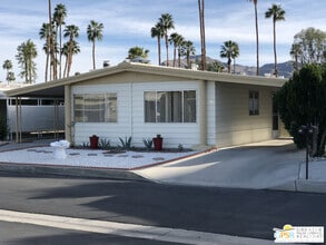 Building Photo - 86 Desert Rose Dr