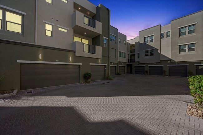 Building Photo - 11236 Rainbow Peak Ave