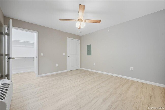 Building Photo - 71 N Main St