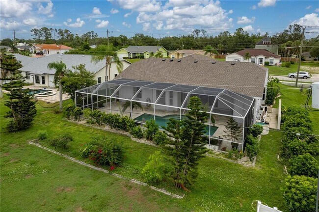 Building Photo - 23420 Peachland Blvd