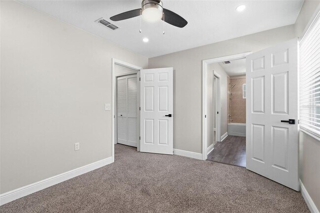 Building Photo - 20484 Needletree Dr