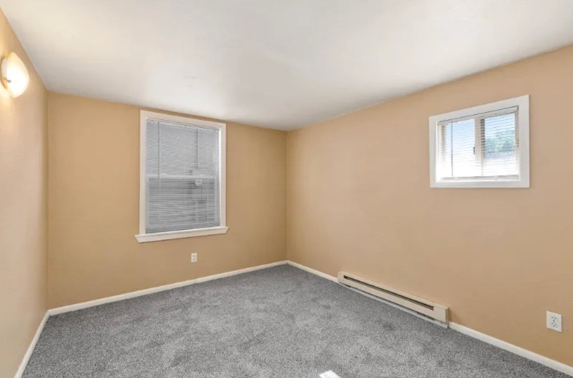 Building Photo - 528 W Magnolia St