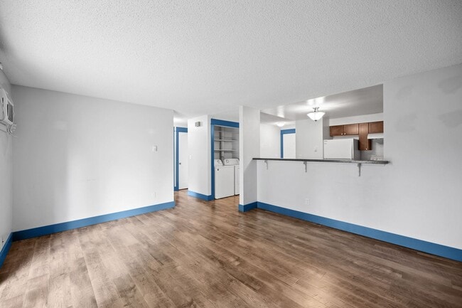 Building Photo - 1521 N Bowdish Rd