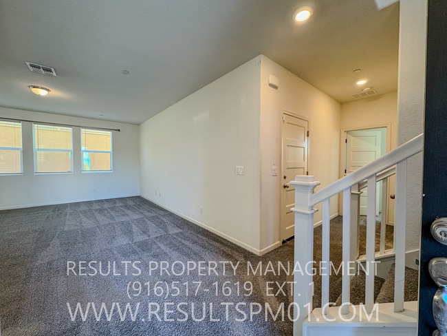 Building Photo - Beautiful Natomas 4 Bedroom Home w Loft