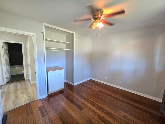 Building Photo - 3318 Moulton Ln