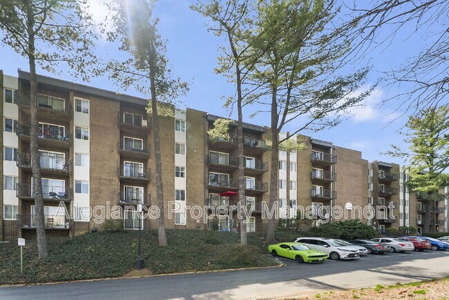 Building Photo - 60 S Van Dorn St