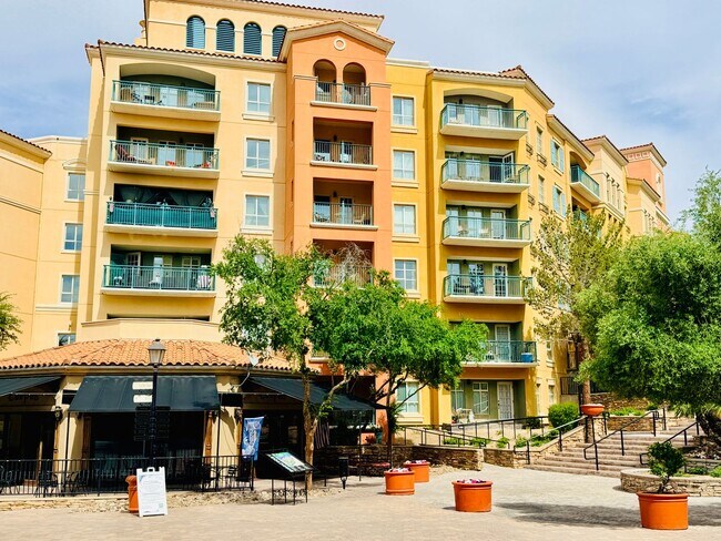 Building Photo - Live in the heart of Lake Las Vegas Village!