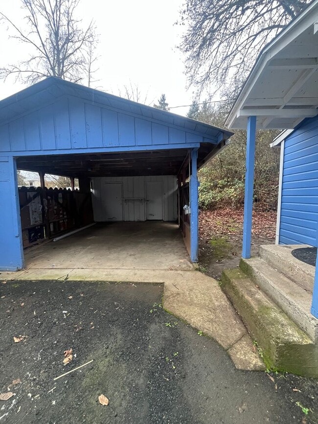 Building Photo - 2-Bedroom 1-Bathroom home in Cottage Grove!