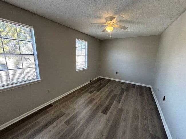 Building Photo - 5039 Popperdam Creek Dr