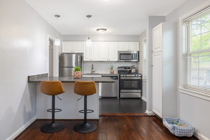 Modern Kitchen - The Wynnewood