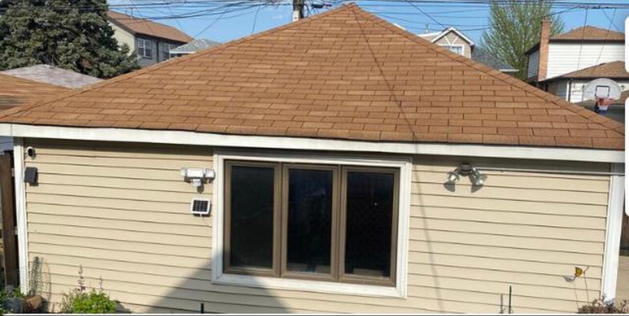 Building Photo - 3719 N Newcastle Ave