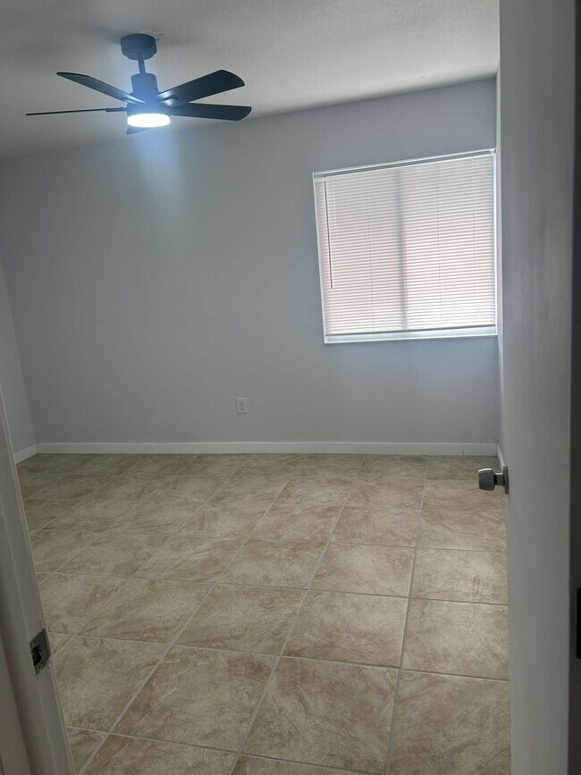 Building Photo - 7554 Kavanda St