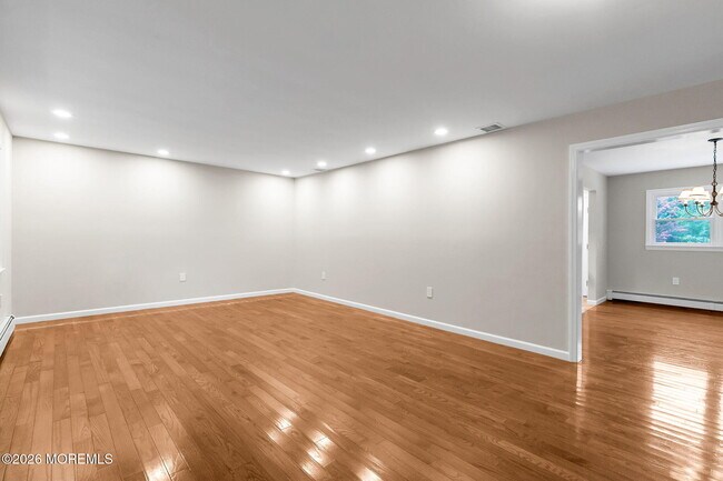 Building Photo - 453 Milton Ave