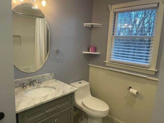 Building Photo - 6 St John Ln