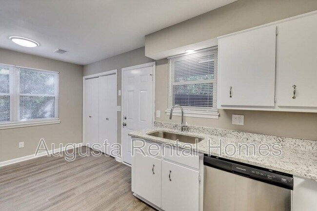 Building Photo - 316 W Buena Vista Ave