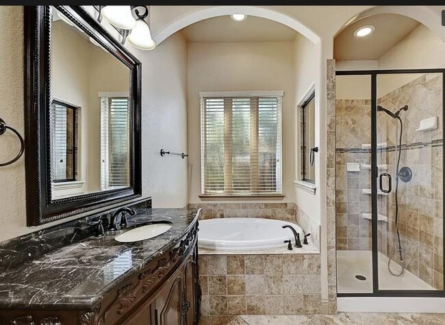 Building Photo - 317 Jack Ryan Ln