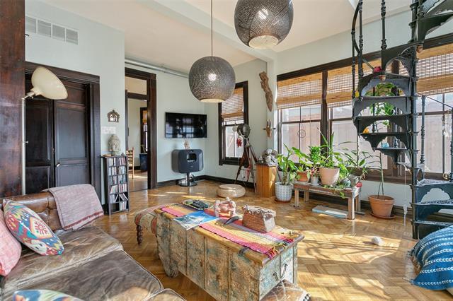 Building Photo - 327 S Edgefield Ave