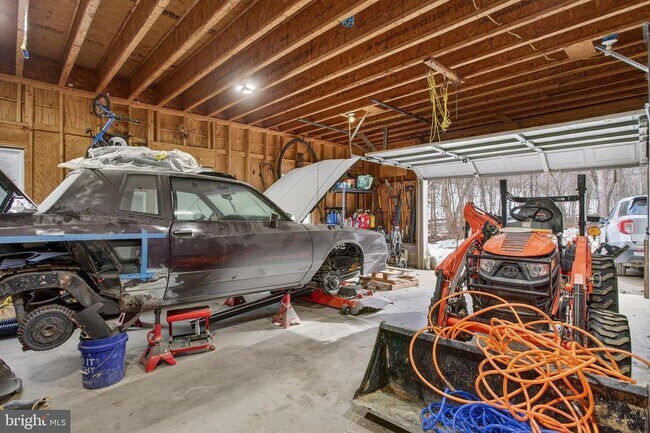 Building Photo - 1238 Logger Dr