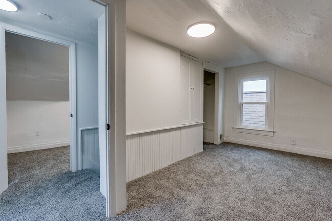 Building Photo - 2641 S 18th St