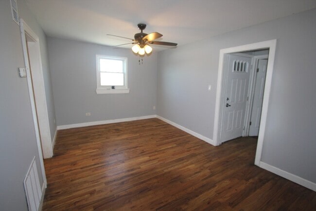 Building Photo - 2963 W Nelson St