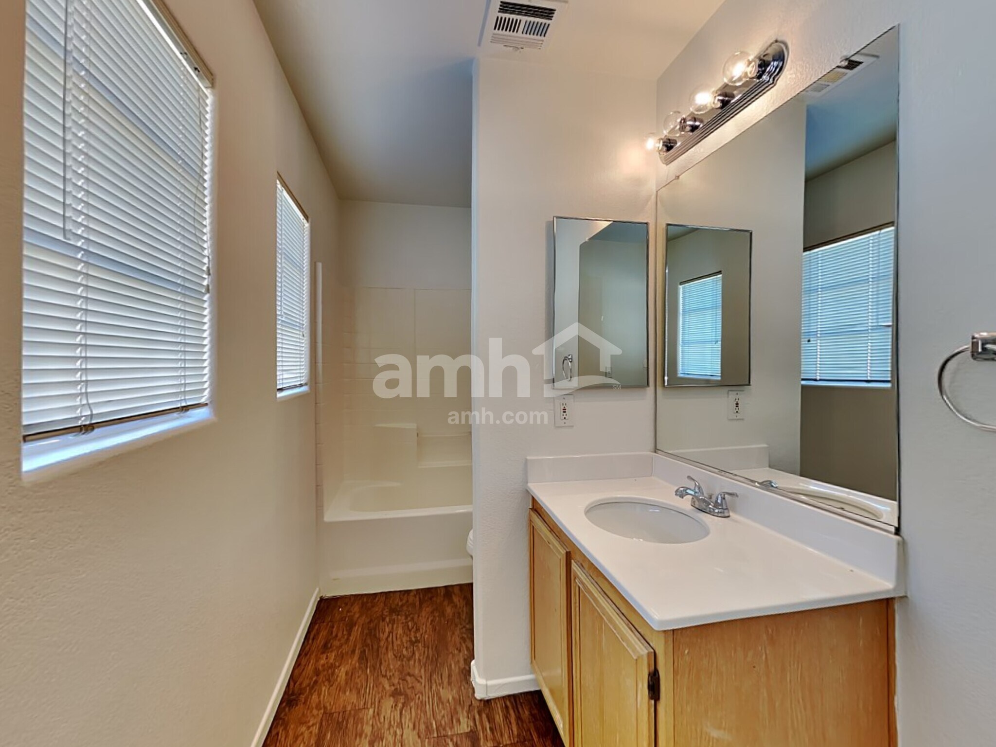 Building Photo - 1139 Black Cherry St