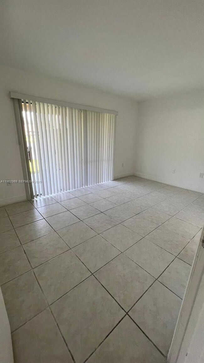 Building Photo - 5200 NW 31st Ave