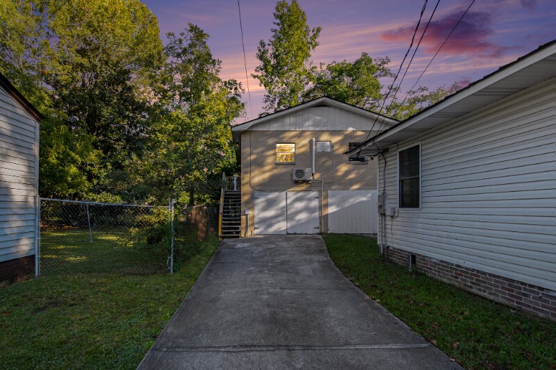 Building Photo - 4006 Niagara St