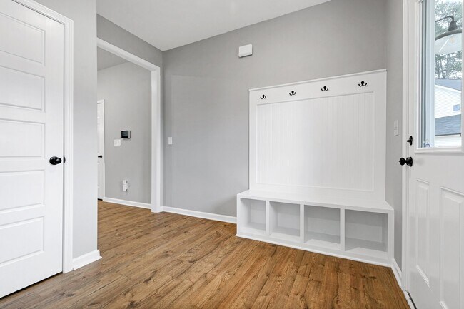 Building Photo - 38 Thunderhill, Clayton