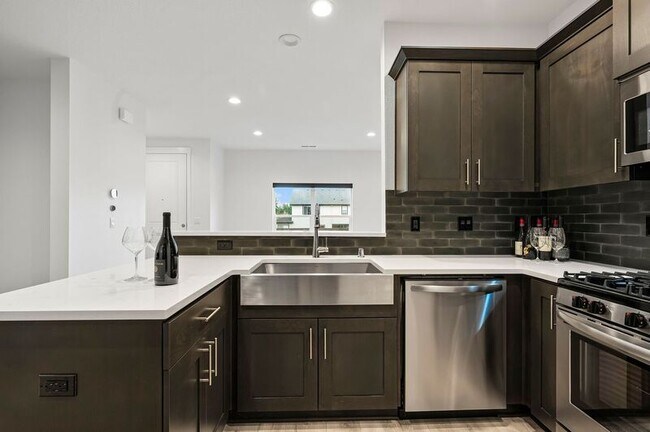 Building Photo - 18006 NE 47th Ave