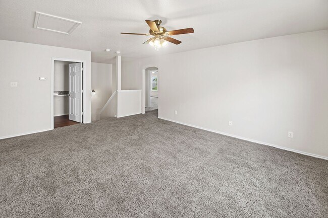 Building Photo - 2127 Red Rock Xing