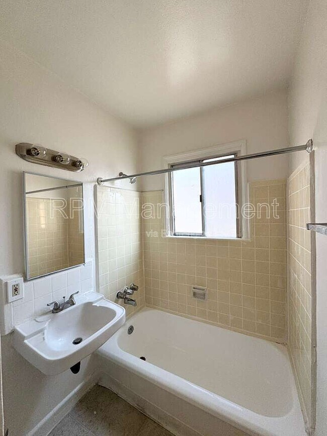 Building Photo - 7030 La Tijera Blvd