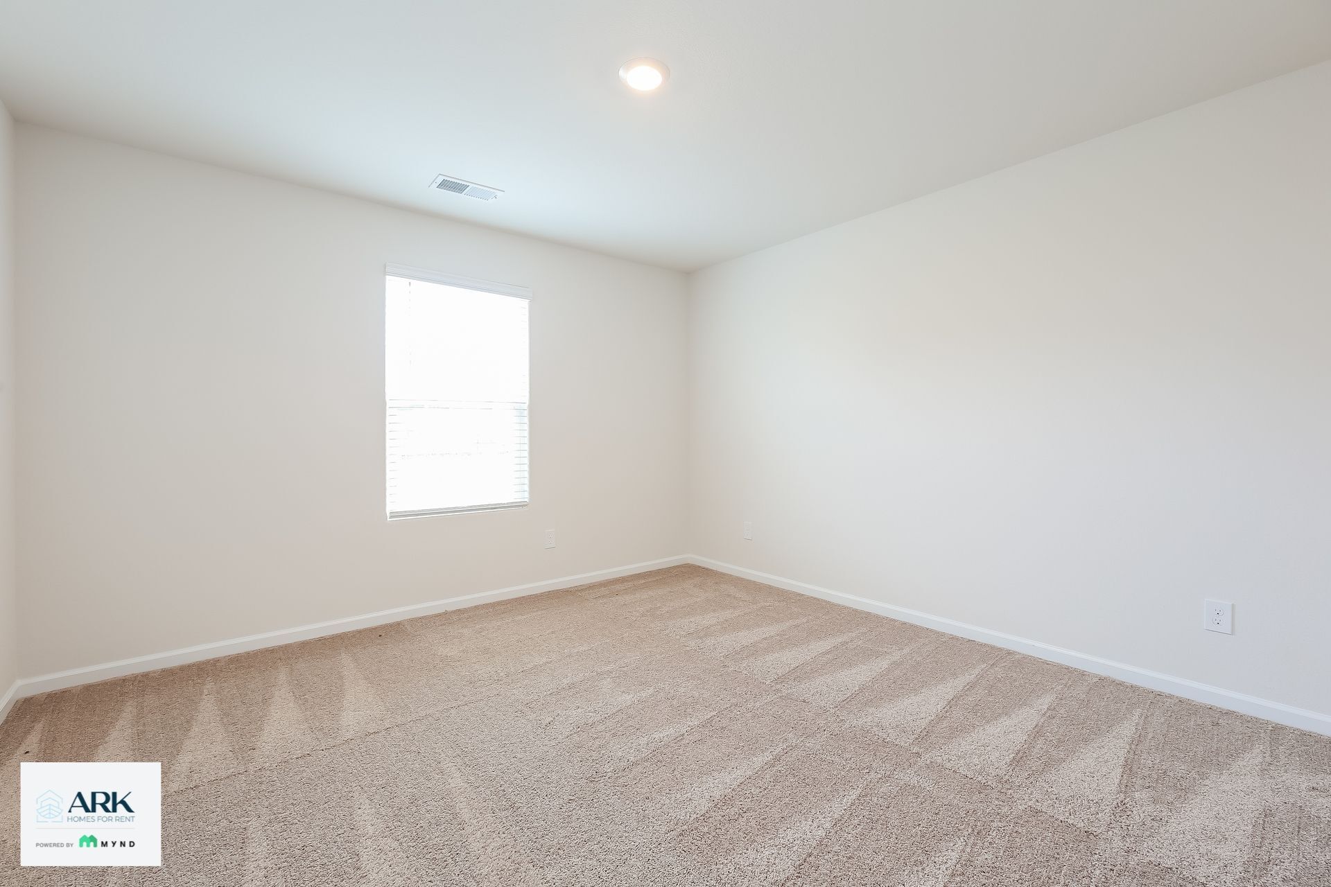 Building Photo - 2106 Southlea Dr