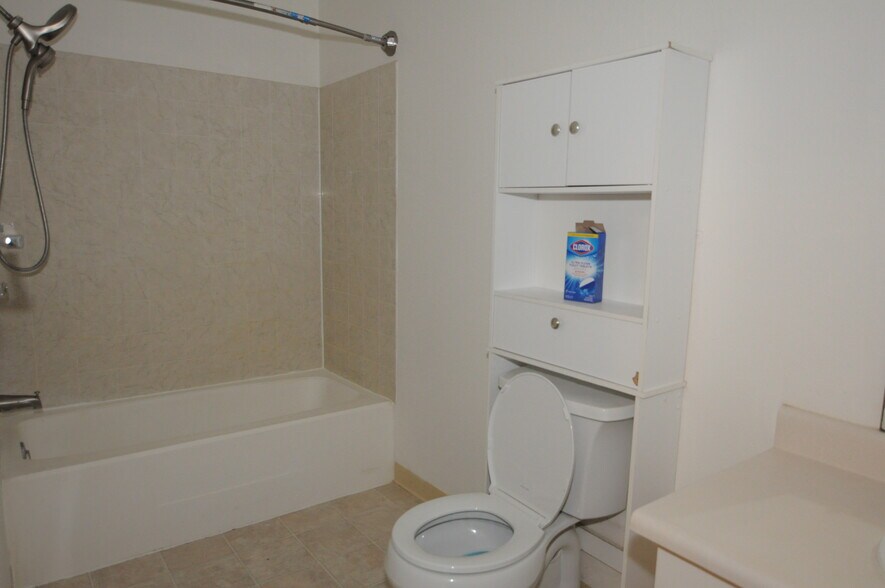 Building Photo - 5313 Brody Dr