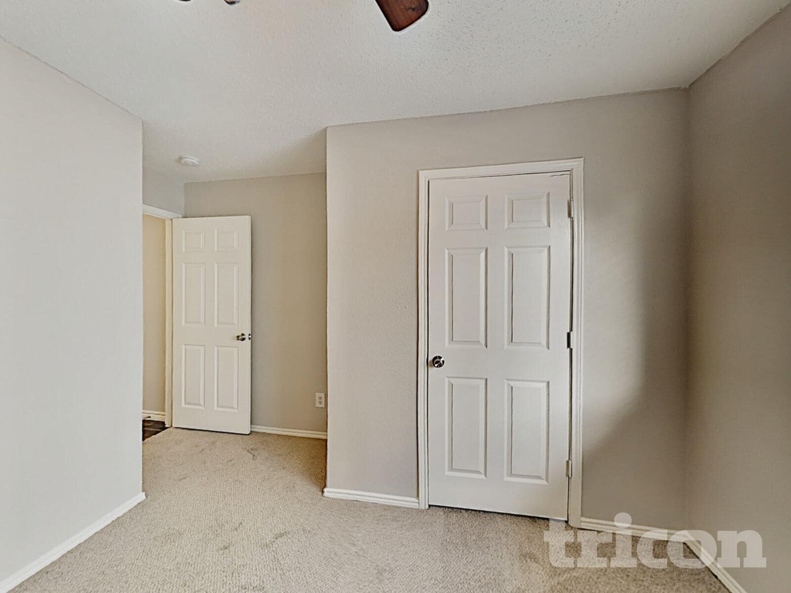 Building Photo - 228 Willow Creek Dr