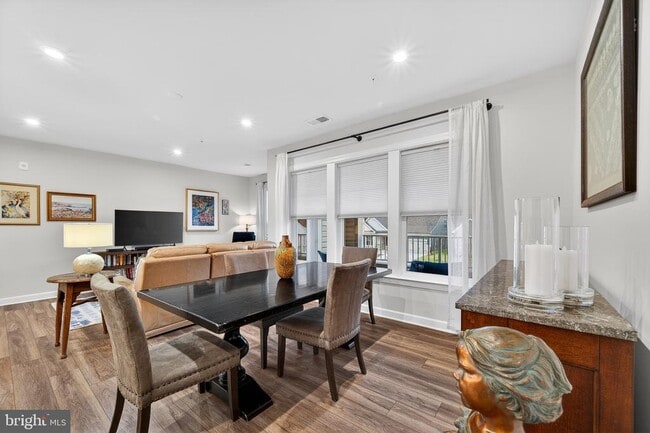 Building Photo - 21630 Hawksbill High Cir