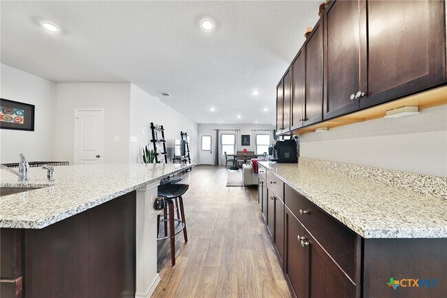 Building Photo - 801 Cinnamon Teal