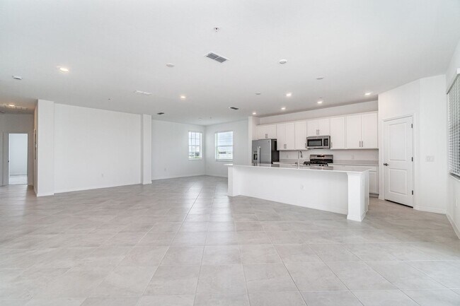 Building Photo - 15194 Bluffton Ln