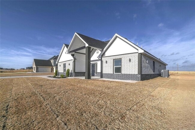 Building Photo - 4715 White Tail Ct