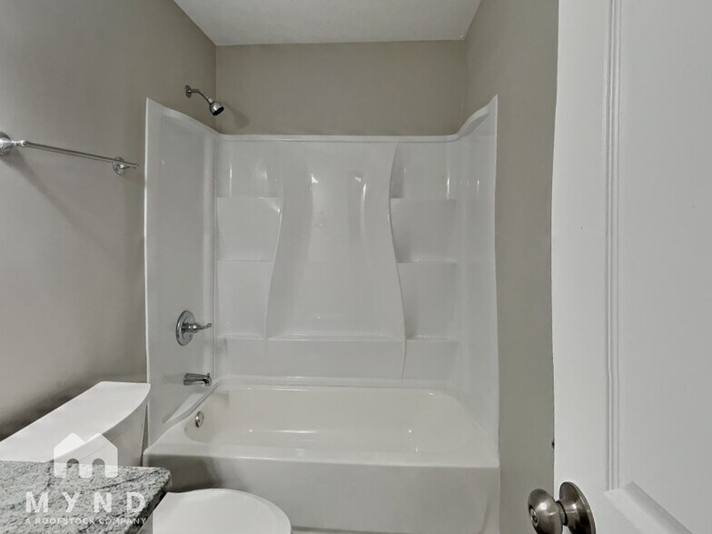 Building Photo - 4237 Ansar Ct