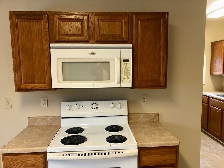 Kitchen - 2124 Cherry St
