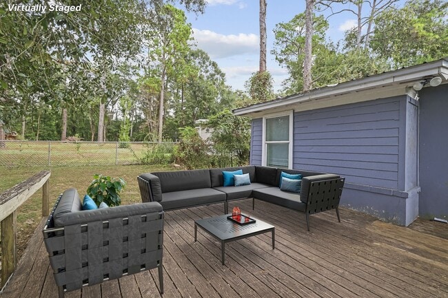 Building Photo - 206 Juniper Dr