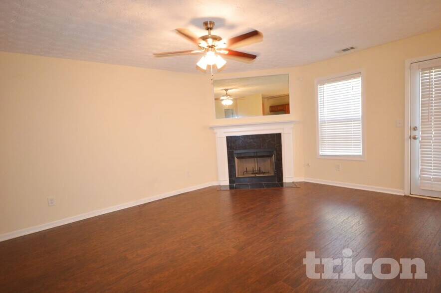 Building Photo - 4682 St James Way