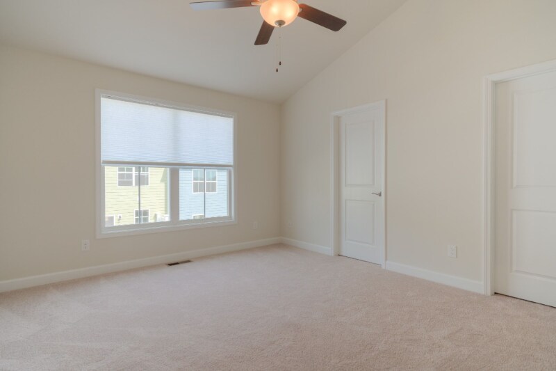 Building Photo - 505 John Adams Dr NW