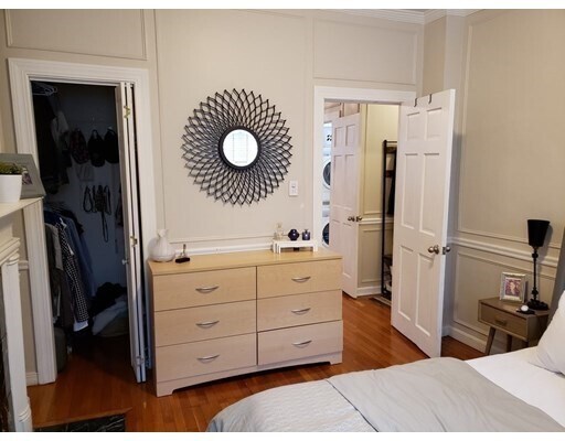 Building Photo - 14 Lindall Pl